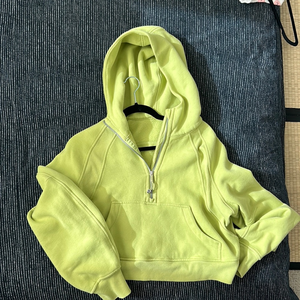 Scuba Oversized Half-Zip Hoodie
Wasabi